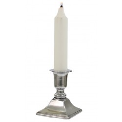 Single table candle holder with pewter design
